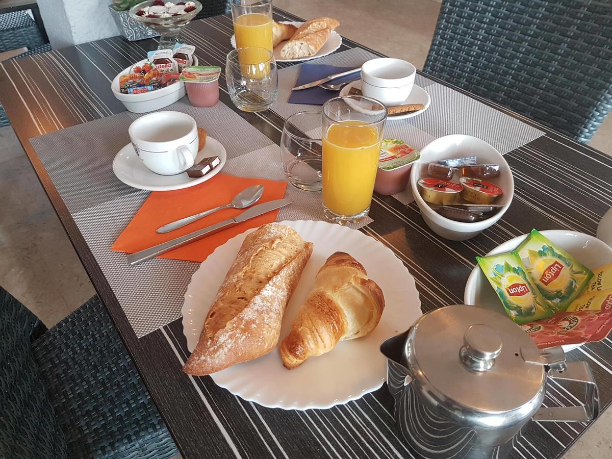 Hotel De La Poste Peymeinade Eksteriør bilde