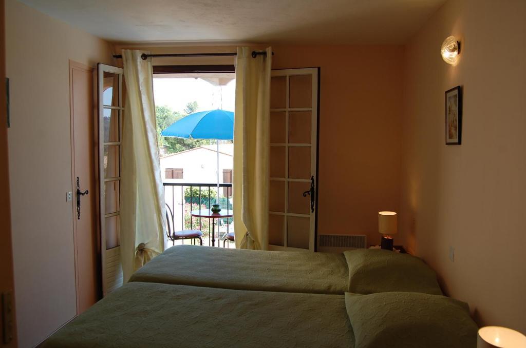 Hotel De La Poste Peymeinade Rom bilde